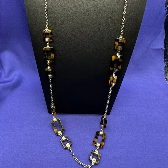 Ralph Lauren Tortoise and Silver Chain Necklace - Picture 14 of 14